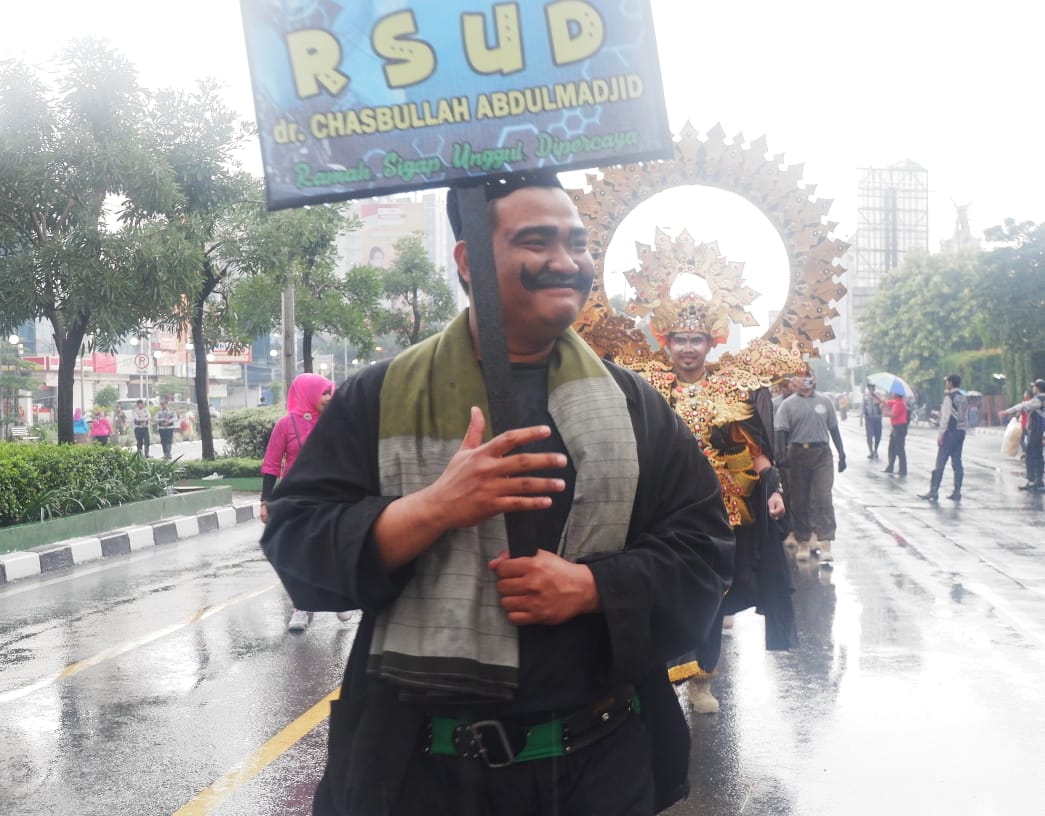 Peserta Defile RSUD CAM Kota Bekasi Pada HUT Kota Bekasi Ke-22