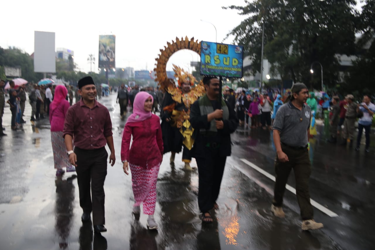 Peserta Defile RSUD CAM Kota Bekasi Pada HUT Kota Bekasi Ke-22