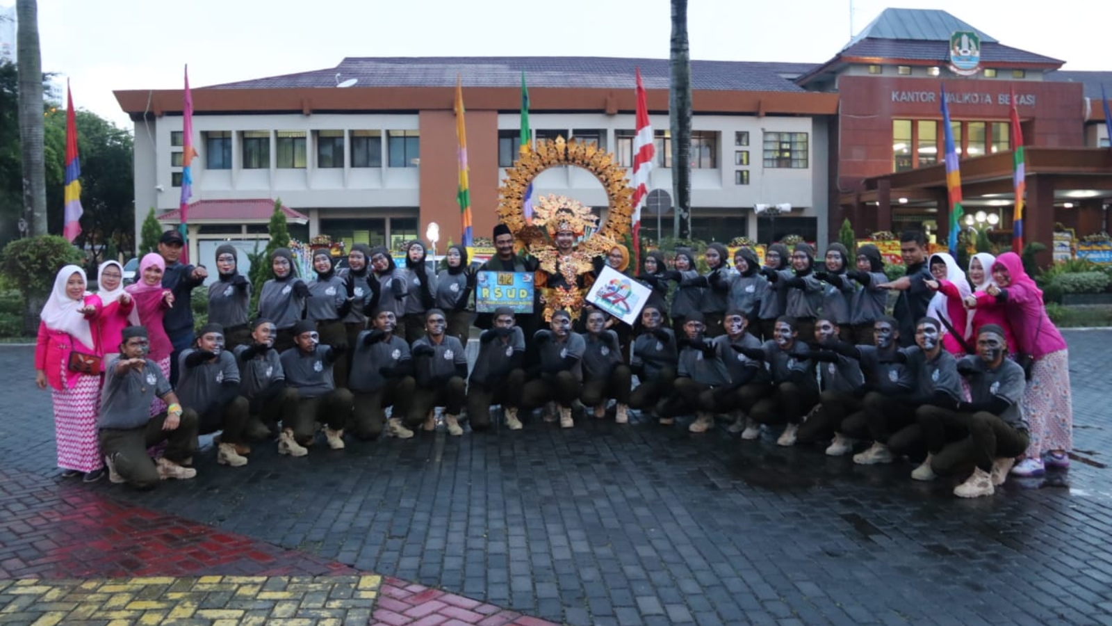 Peserta Parade Baris Berbaris (defile) RSUD CAM Kota Bekasi