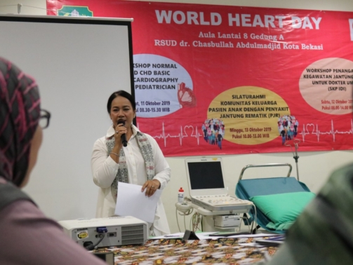 Wakil Direktur Pelayanan RSUD dr. Chasbullah Abdulmadjid Kota Bekasi drg. Tetty D.S Manurung, M.Si Membuka Kegiatan Workshop Normal And CHD Basic Echocardiography For Pediatrician