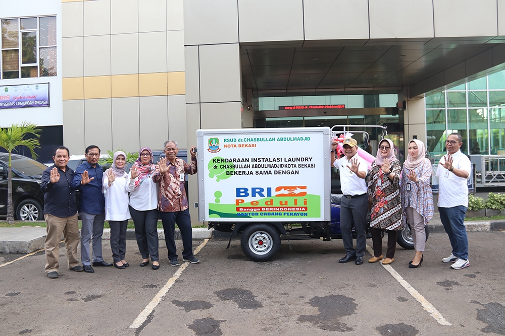 BRI Hibahkan Baktor Untuk RSUD dr. Chasbullah Abdulmadjid